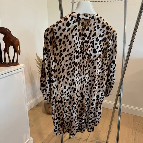 Calvin Klein Half Zip 3/4 Sleeve Leopard Print Top - L - NWT - Picture 9 of 9